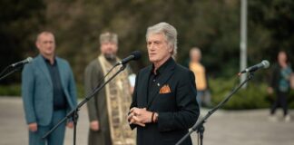 Ющенко: Путін займається великою справою – веде Росію до занепаду і смути