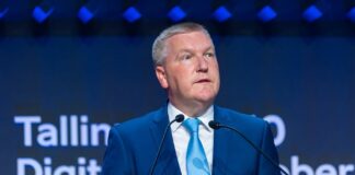 Якщо Україна не матиме ефективної системи боротьби з корупцією, її можуть не прийняти до ЄС, заявив єврокомісар