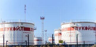 У Болгарії планують продаж заводу Лукойл у Бургасі