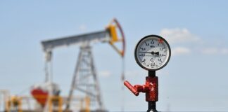 Знижки на російську нафту досягли психологічної позначки
