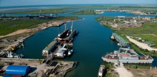 У морському порту на Кубані третій день триває пожежа після атаки ЗСУ. Генштаб повідомив про нові удари