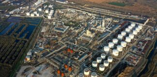 ЗСУ завдали удару по нафтобазі біля Ростова та нафтозаводу на Кубані, у зоні окупації також зафіксовано влучання