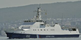 Україна уразила патрульний корабель РФ проєкту "Мисливець" та бурову платформу на Каспії фото
