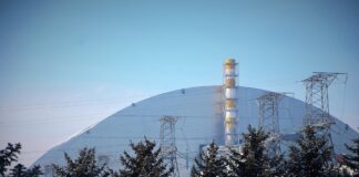 Саркофаг на ЧАЕС під загрозою, якщо Росія завдасть удару поруч — директор станції