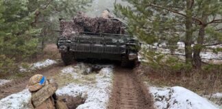 Росіяни зосередили близько 10 підрозділів для захоплення Мирнограду воєнні заявляють