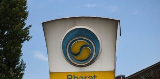 Індійські НПЗ почали масово закуповувати російську нафту – ЗМІ