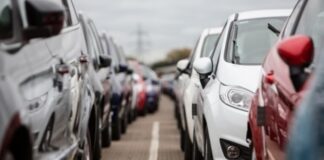ЄС переніс заборону на дизельні та бензинові автомобілі