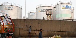 Постачання нафти з Росії до Індії скоротилися до найнижчого рівня за три роки – ЗМІ