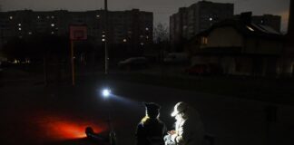 Хто винен у тому, що львівські лікарні залишилися без світла: "Просто хтось вимикає тумблер"