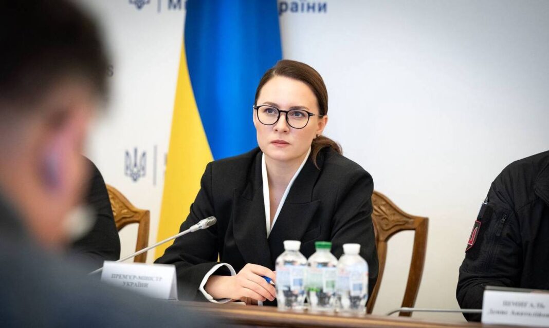 Через погодні умови школам радять подовжити канікули, а підприємствам працювати віддалено