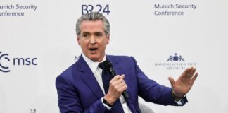 "Не приносить результатів" Головний опонент Трампа оцінив підхід США до мирних зусиль