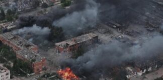 У Вовчанську росіяни намагаються оточити українські війська – військовий