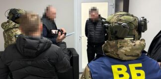 Командувача логістикою Повітряних сил і голову регіонального управління СБУ викрили на корупції — прокурор
