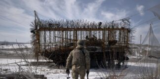 Російського комбрига підозрюють у застосуванні хімічної зброї проти ЗСУ у Вовчанську, фото