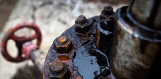 Російський бюджет під загрозою через зниження доходів від нафти