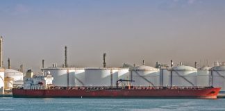 Саудівська нафта масово надходить до Китаю завдяки рекордним знижкам