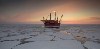 Російські нафтові компанії вимушені зменшувати масштаби буріння, повідомляють ЗМІ