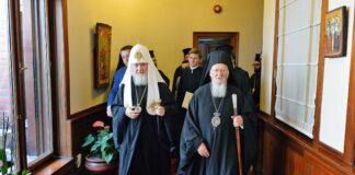 "Смотрящие" і отримання контактів: як РПЦ вербує українських біженців у Європі