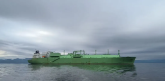 Reuters: У Середземному морі палає російський газовий танкер – відео