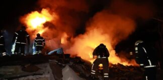 Росіяни завдали удару балістичними ракетами по будинку в Харкові — є загиблі та 10 поранених
