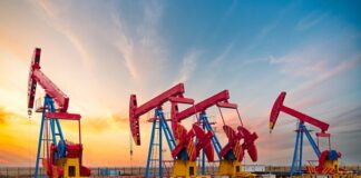 Ціна на нафту досягає $100 за барель