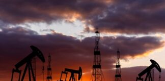 Ціна нафти перевищила $110 за барель, максимальний показник з 2022 року