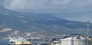 Україна веде переговори з Грецією щодо постачання дизельного пального та газу