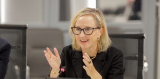 Посол США в Україні подає у відставку через конфлікти з Трампом