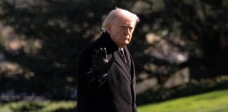 Трамп відправляє переговорників на чолі з Венсом до Пакистану та знову погрожує Ірану