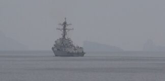 США самостійно почали очищувати Ормузьку протоку