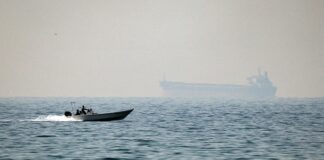 Іракський танкер прорвав блокаду Ормузької протоки