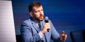 Мінсоцполітики збиратиме інформацію про українців в ЄС: уряд розповів причини
