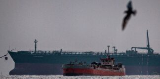 Нафта відгукнулась на дії США в Ормузькій протоці