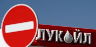 Обмеження на продаж бензину в Санкт-Петербурзі введено
