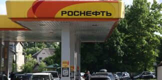 У Росії вводять нові обмеження на автозаправних станціях