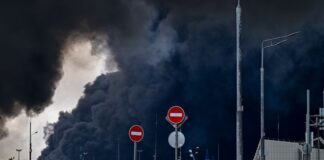 Росія скоротила морський експорт пального більш ніж на чверть
