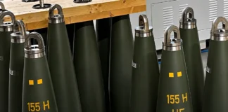 Rheinmetall вперше відправила артилерійські снаряди в Україну з нового заводу в Німеччині