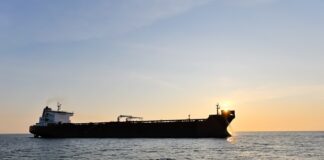 Спрос в Индии повысил цену на российскую нефть Urals российская нефть urals