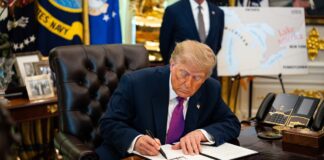Трамп призупинив застосування нових санкцій закону Грема проти Росії та Ірану дональд трамп